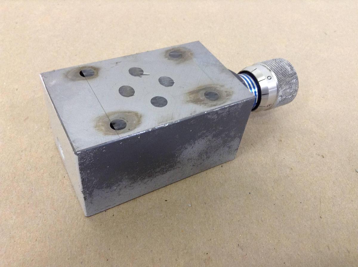 Used VICKERS Control Valve DGMFN3XP2W10JAS1 USED