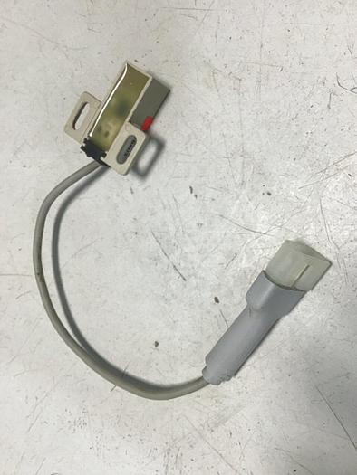 Used FUJI ELECTRIC Proximity Switch PE-B4D3 #128362