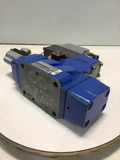 Used BOSCH 4-Way Solenoid Directional Servo Valve 0 811 404 601 USED