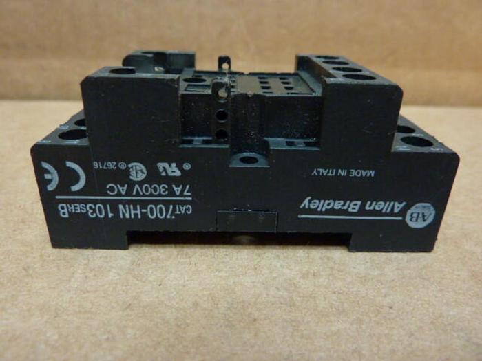 Used ALLEN BRADLEY Relay Socket 700-HN 103 SER B #27603