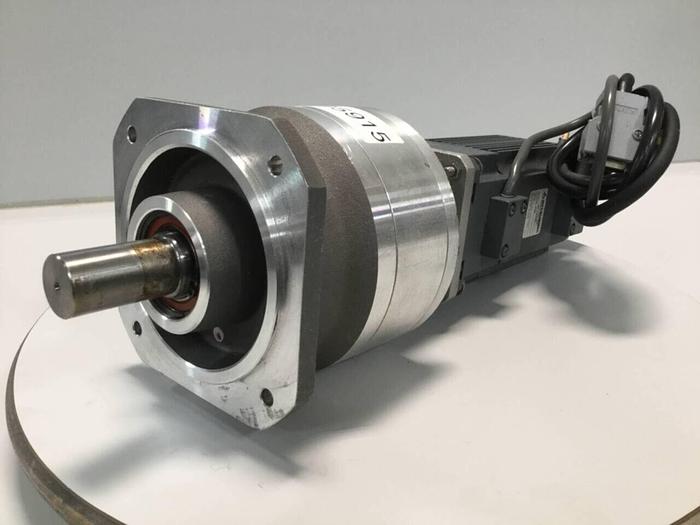 Used MITSUBISHI Servo Motor w/ Gear Motor HA-FH33B Used