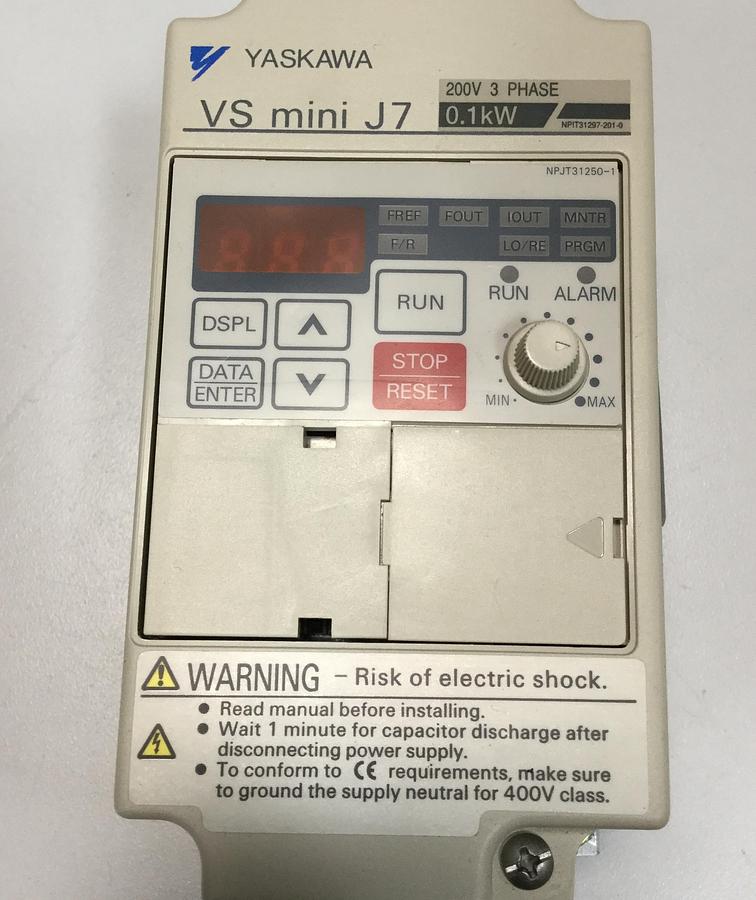Used YASKAWA VS Mini J7 Inverter CIMR-J7AA20P1 USED