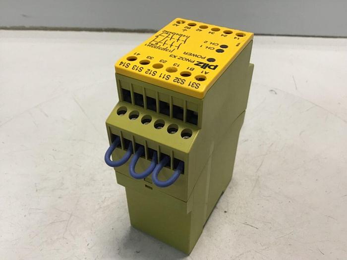 Used PILZ Safety Relay PNOZX3120VAC/24VDC3S1O #123145