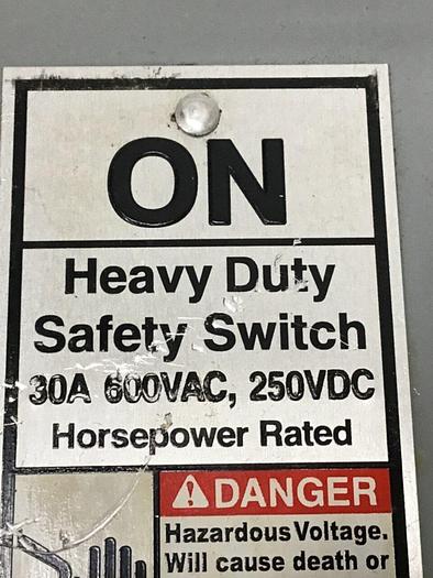 Used SIEMENS 30 Amp Safety Disconnect Switch HNF361 VBII #124082