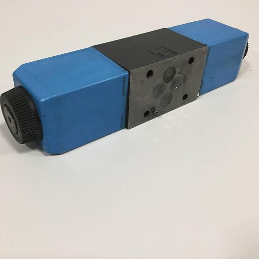 Used VICKERS Valve DG4V3S82CVMUH560 Used