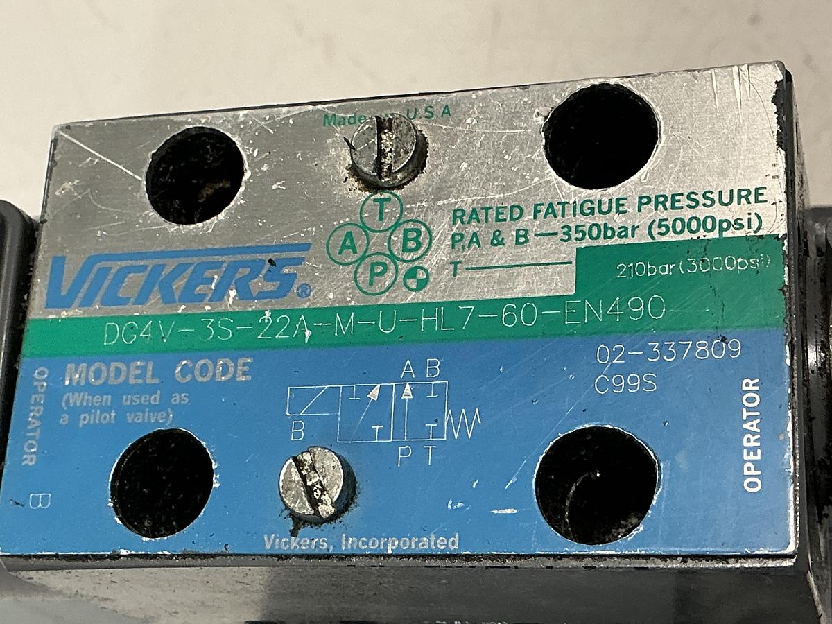 Used VICKERS DG4V-3S-22A-M-U-HL7-60-EN490