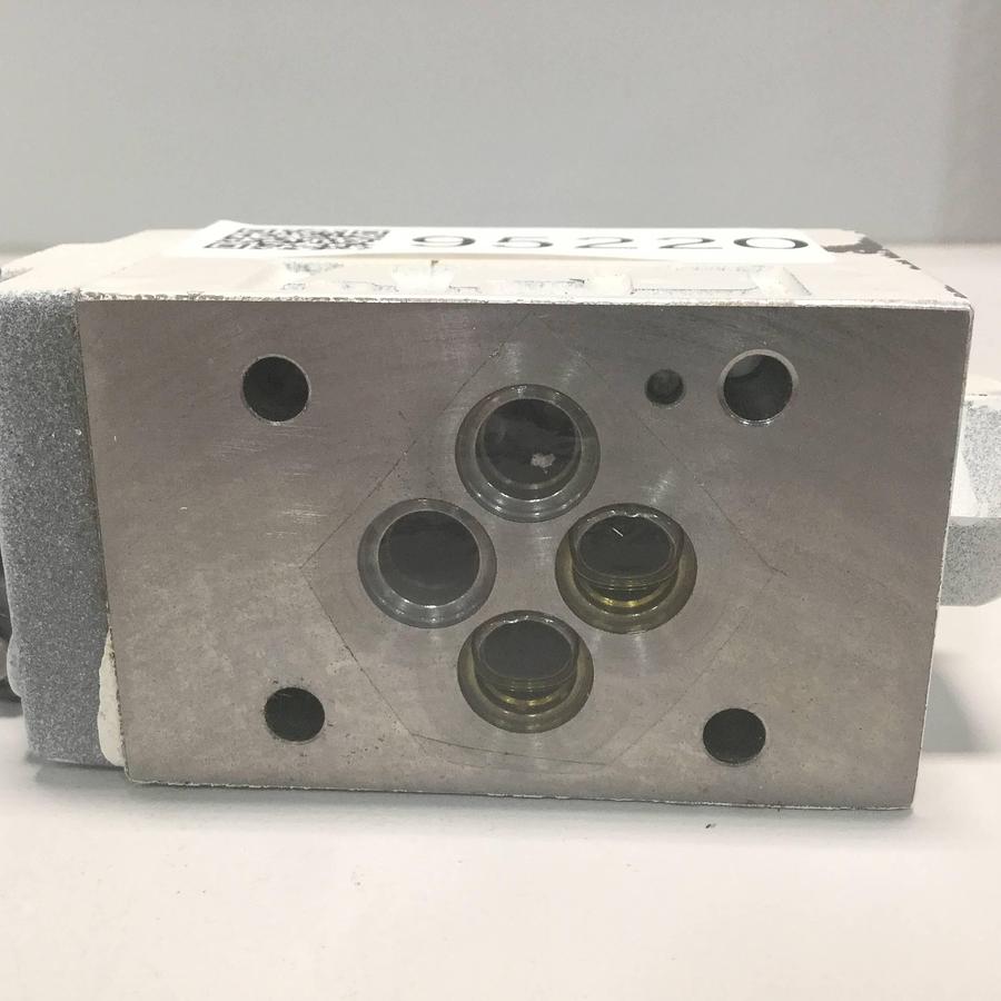 Used TOKIMEC Directional Control Valve DG20S-3-2A-P-20-S10 Used