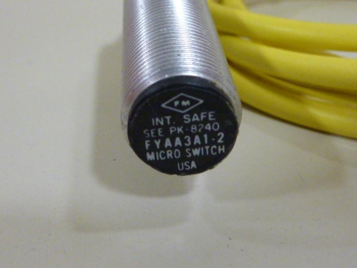 Used MICROSWITCH Proximity Switch FYAA3A1-2 #55633