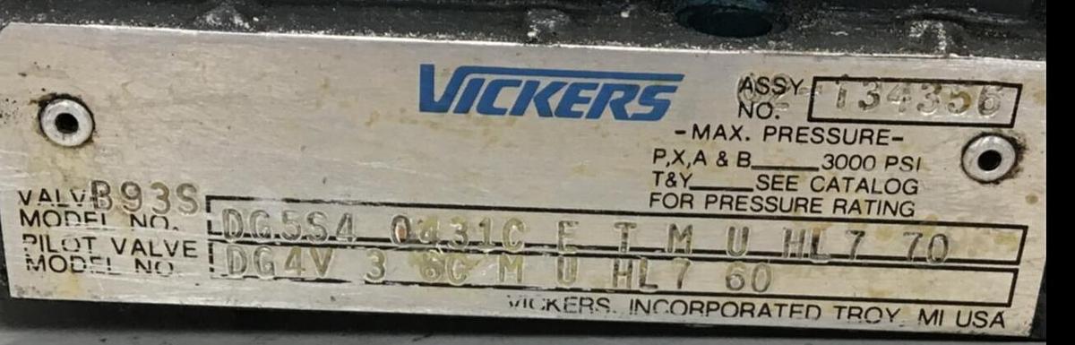 Used VICKERS Valve DG5S40431CETMUHL770 USED