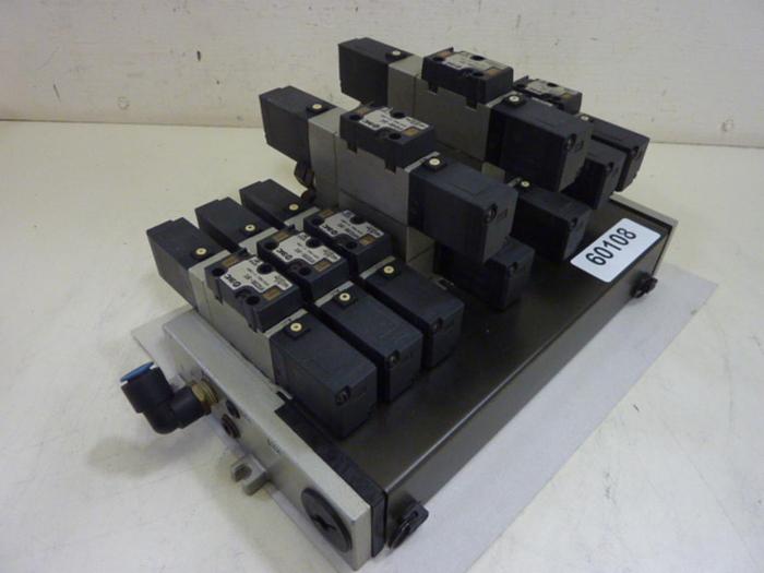 Used SMC Control Block w/ Valves VFS2100-5FZ #60108