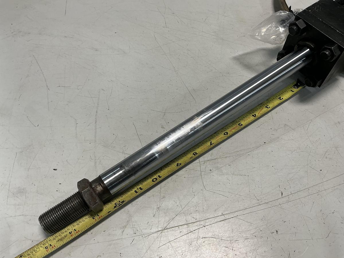 Used PARKER 02.00 H2HLTS182A 12.000