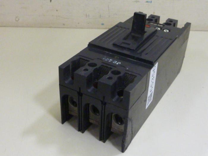 Used GENERAL ELECTRIC / GE 125 Amp Circuit Breaker TFJ236125WL USED