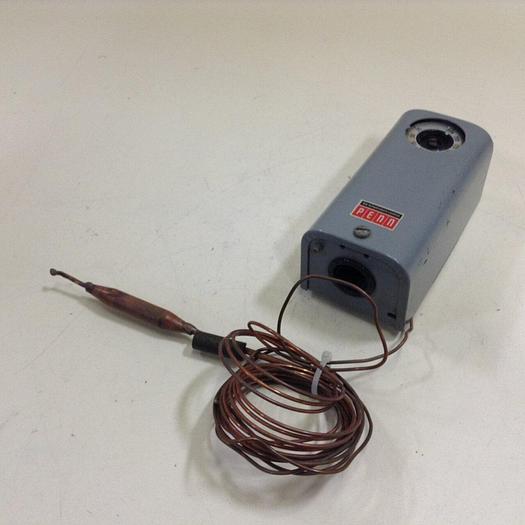 Used JOHNSON CONTROLS Temperature Controller A19AAC-9 #84392