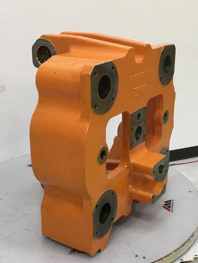 Used CINCINNATI MILACRON Rear Platen 3989550 Used