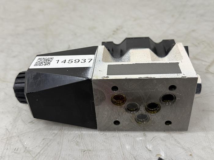 Used TOKIMEC DG4VS-5-0A-M-P7L-H-7-40-JA5