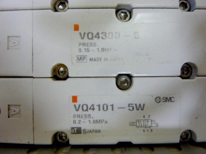 Used SMC Control Block w/ Valves VQ4300-5 #66057
