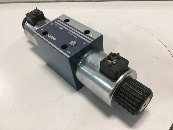 Used BOSCH Valve 0 810 001 702 #115857