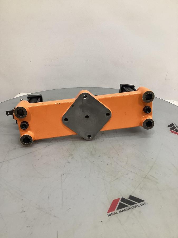 Used CINCINNATI MILACRON 5038041
