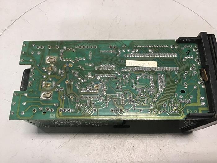 Used BARBER COLMAN Temperature Controller 585A-00016-000-0-00 #129799