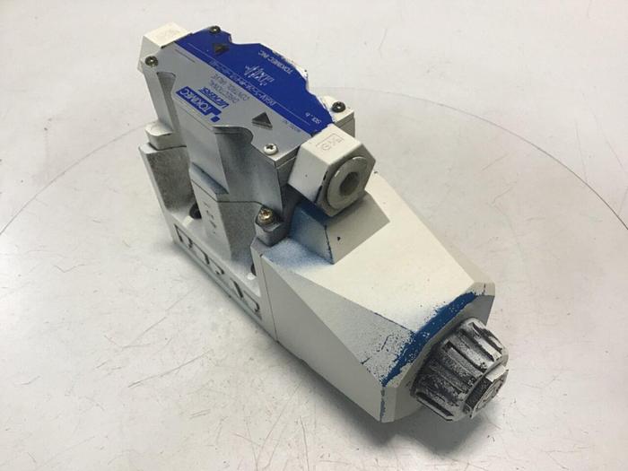 Used VICKERS Tokimec Directional Control Valve DG4V52AMP7LH740 Used