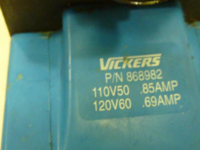 Used VICKERS Directional Valve PA5DG4S4LW012AB60 #60565