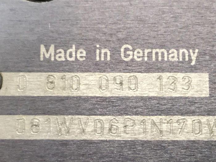 Used BOSCH Hydraulic Valve 0 810 090 133 #109468