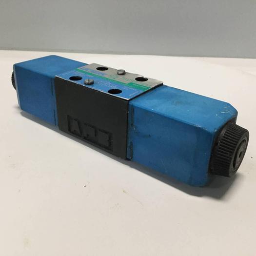 Used VICKERS Valve DG4V-3S-33C-M-U-H5-60 #91529