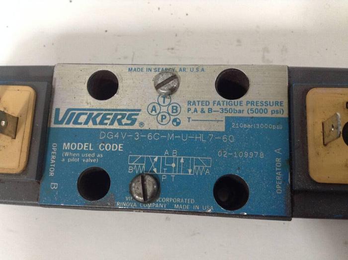 Used VICKERS Directional Valve DG4V-3-6C-M-U-HL7-60 Used