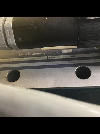 Used ENGEL 1.09 Oz Vertical Injection Unit ES200/V / IU #114749