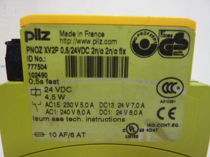 Used PILZ Safety Relay PNOZXV2P0.5/24VDC2N/O2N/OFLX #56413