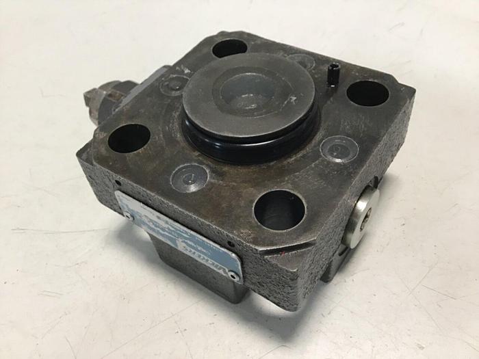 Used VICKERS Valve CVCS25CS2W24510AP10 #116379