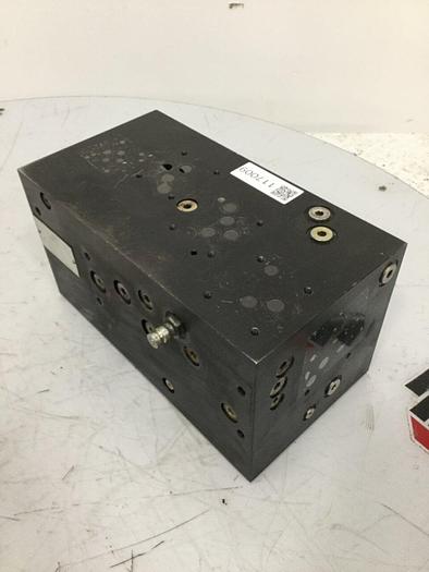 Used CINCINNATI MILACRON Manifold Block C00220 D95WH Used