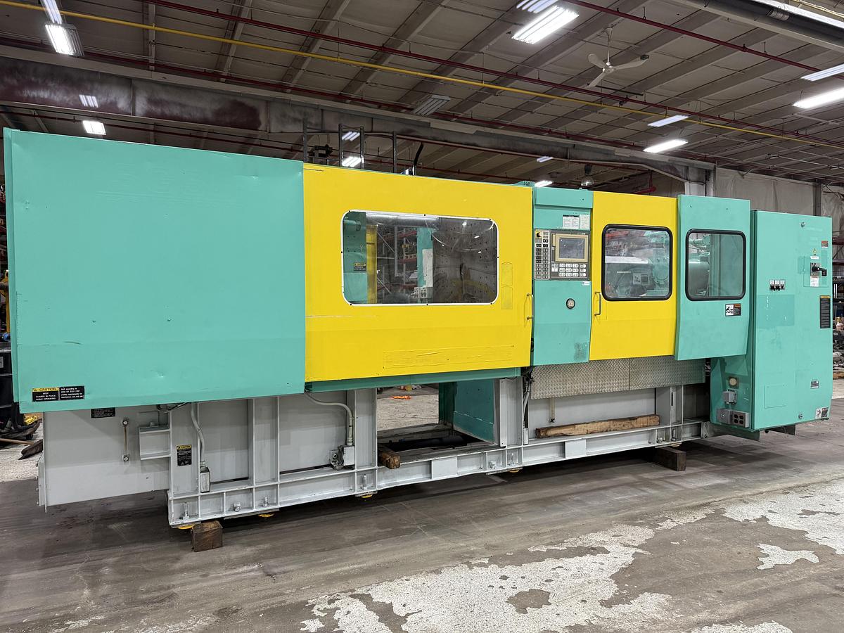 Used TOSHIBA 310 Ton Injection Molding Machine ISGS310WV10-19B USED