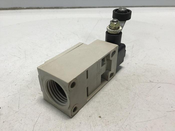 Used OMRON Limit Switch D4D-2120 Used