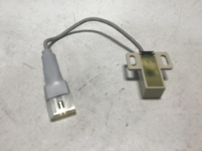 Used FUJI ELECTRIC Proximity Switch PE-B4D3 #128433