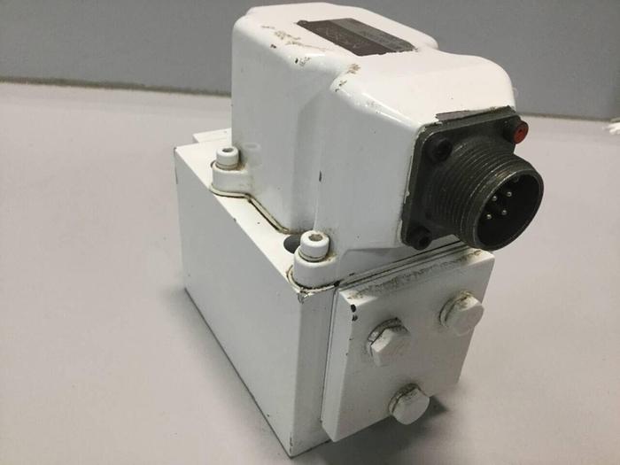 Used MOOG Servo Valve J631A064 Used