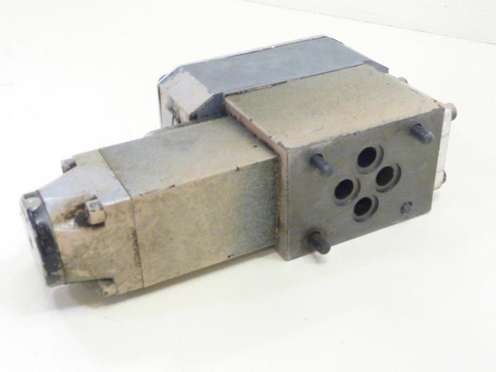 Used REXROTH Valve 4WE6D51AW12060N9D5V #44664