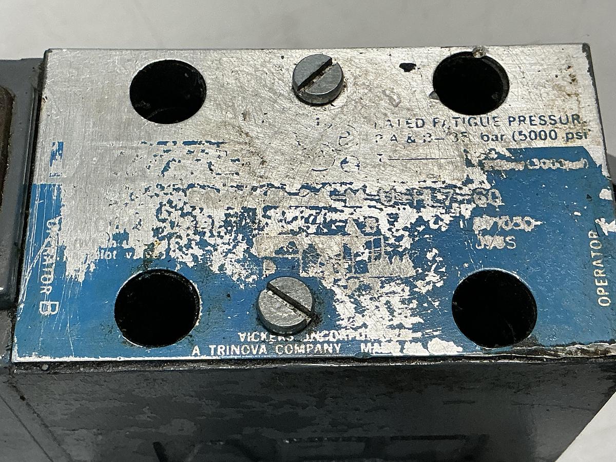 Used VICKERS DG4V-3-2AL-M-U-HL7-60