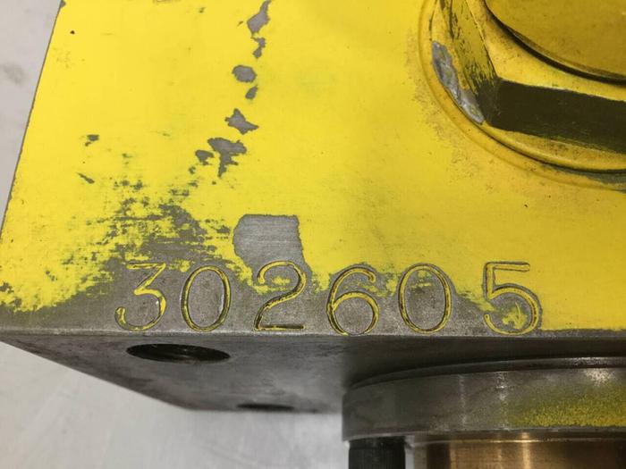 Used PARKER Clamp Cylinder 2.50 CJJ2HTS33A 22.375 USED