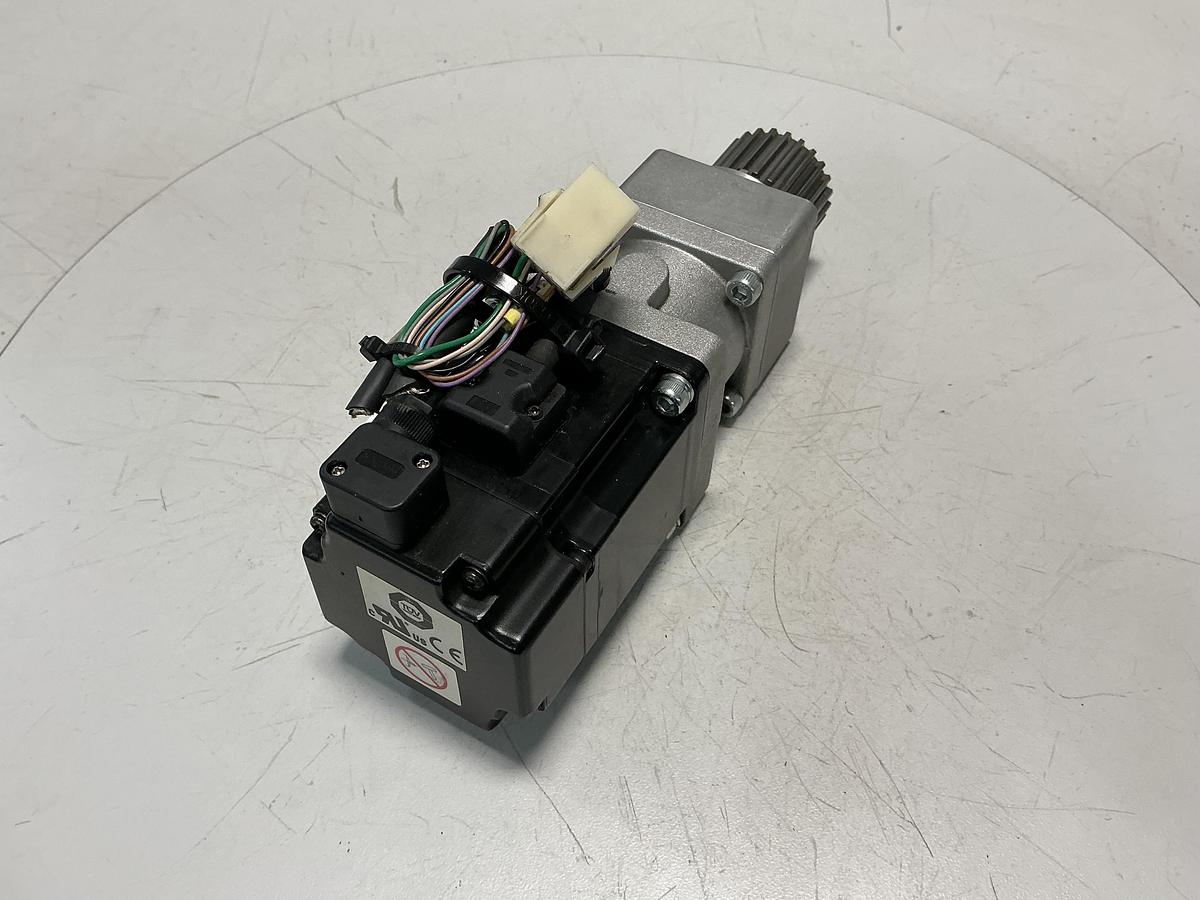 Used YASKAWA SGMAS-02A2A21-Y2