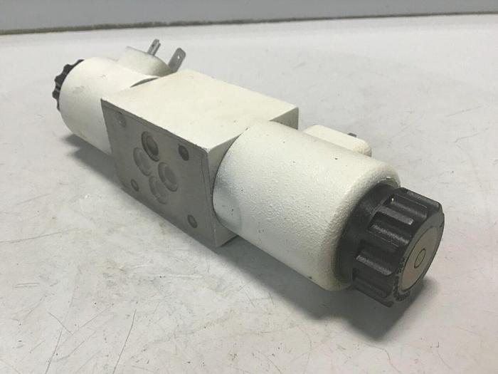 Used KRAUSS MAFFEI Valve R900934614 #137698