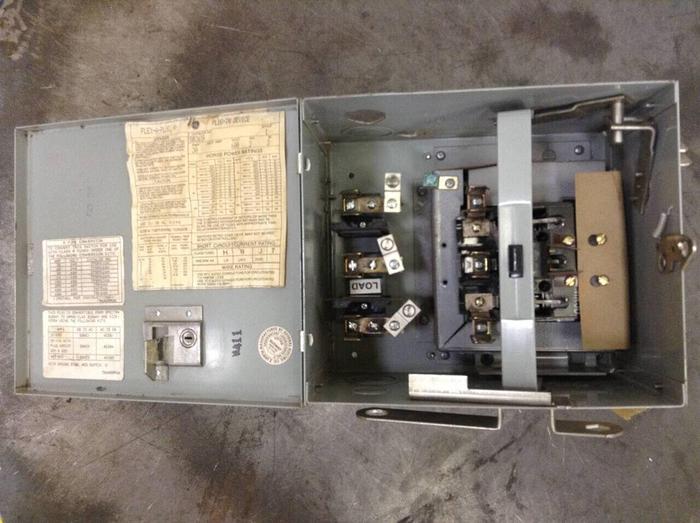 Used GENERAL ELECTRIC / GE 30 Amp Busway Plug SB361R #69111