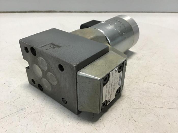Used REXROTH Valve M-3SEW6C24/4201 #126017