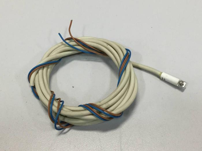 Used KOGANEI Photoelectric Sensor ZE135 #99441