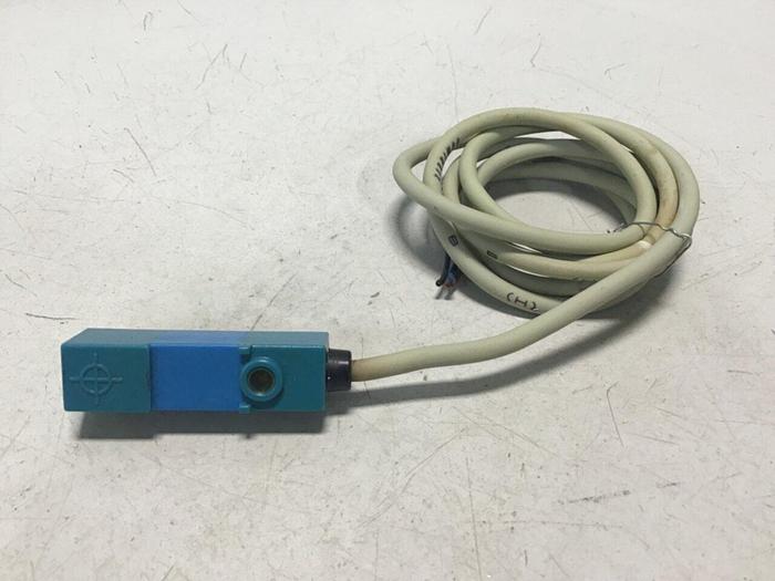 Used YAMATAKE Proximity Switch FL2-4A6S #128194