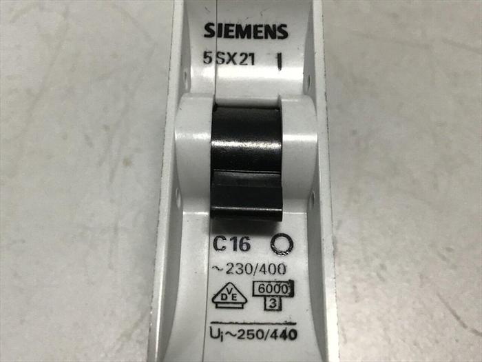 Used SIEMENS 16 Amp Circuit Breaker 5SX21C16 #114332