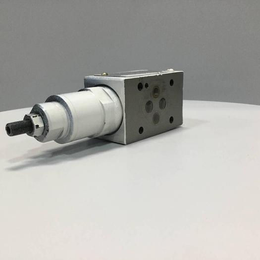 Used VICKERS Tokimec Valve DGMX23PBBWB40J #94808