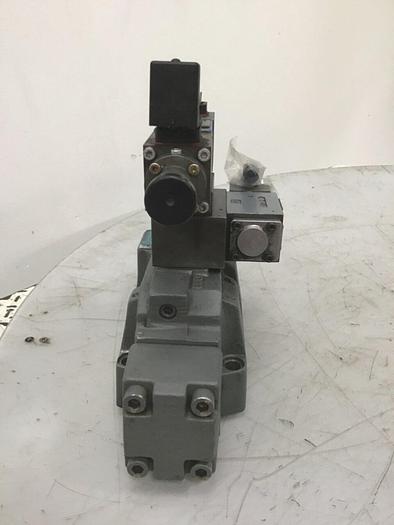Used REXROTH Valve 4WRZ25W3-325-50/6A24N9EK4/D3MR Used