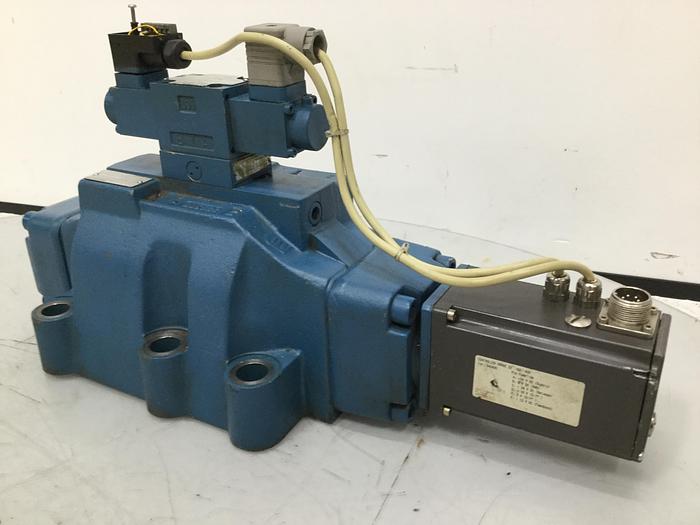 Used REXROTH Servo Valve 4WRKE32W000216A24EZ9D3MR439 Used