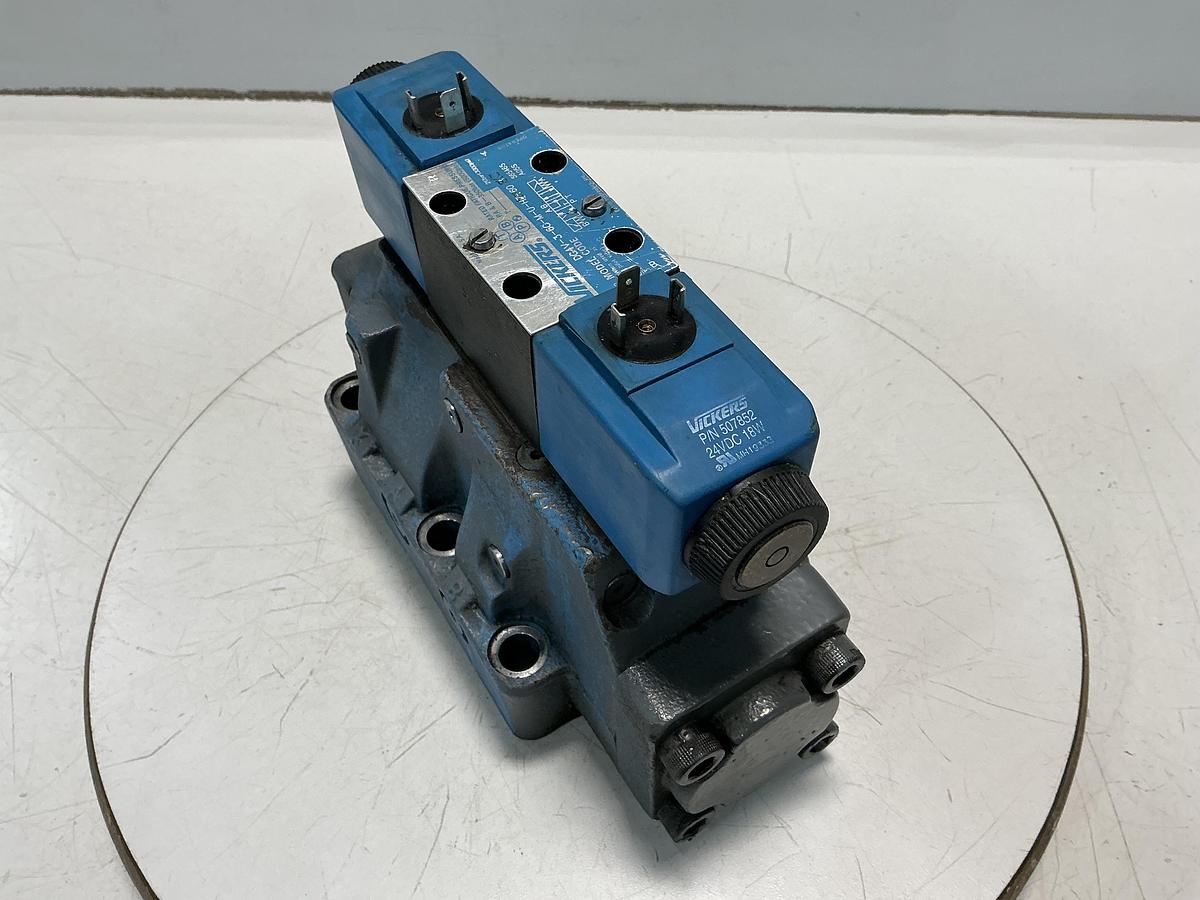 Used VICKERS DG4V-3-6C-M-U-HL7-60 813